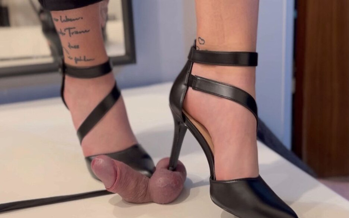 Miss Blackrose: Heel Trample seksi - Crushing CBT