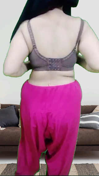 TestyFoundation: Libanon Hijab Flicka Desi sexig visar stora bröst