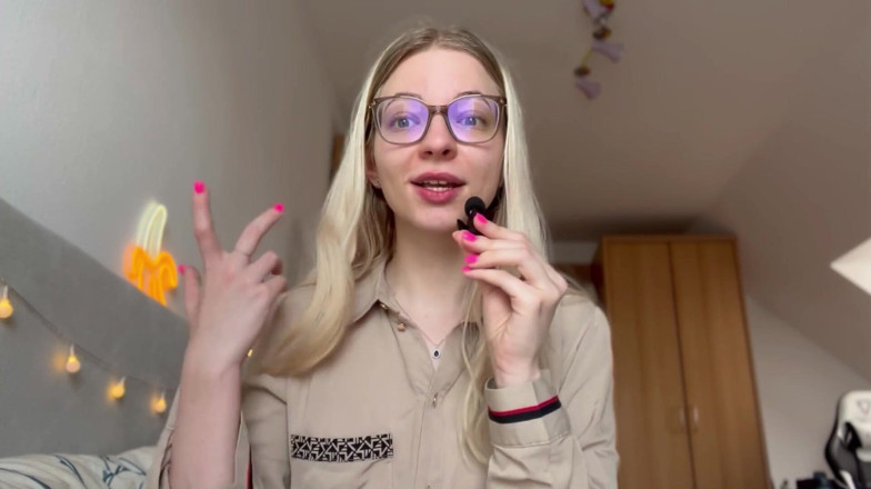 Goddess_Bella_Rae: Différence entre bêta et soumise