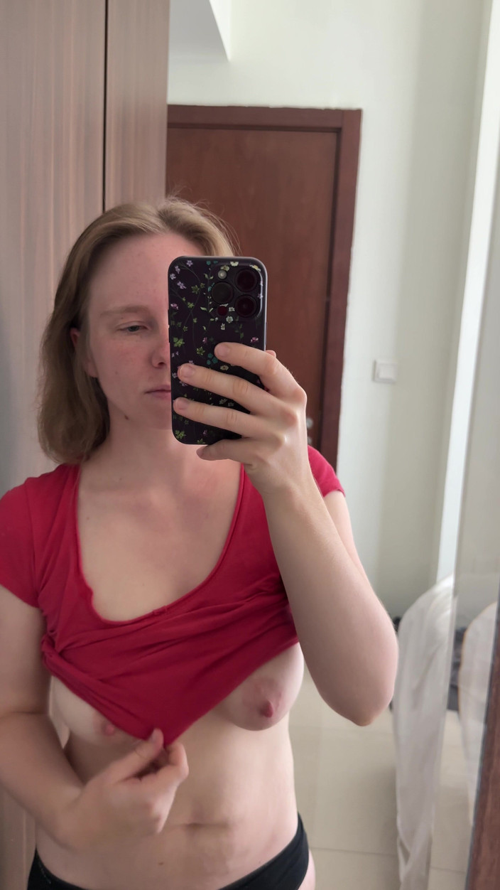 SweetLucy96: Hübsche Blondine Mit Großen Brüsten