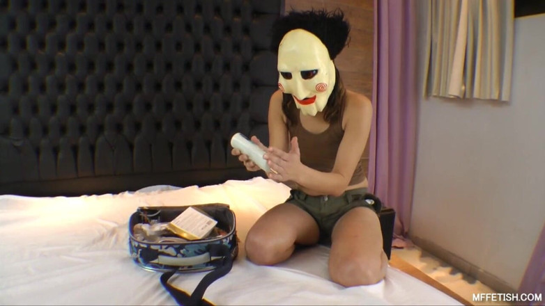 MF Fetish: La reina destructora de cara despiadado , Restrué