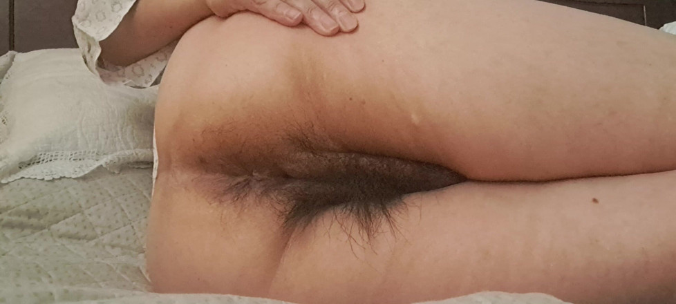 Mommy big hairy pussy: Ibu tiri dengan pantat dikongkek