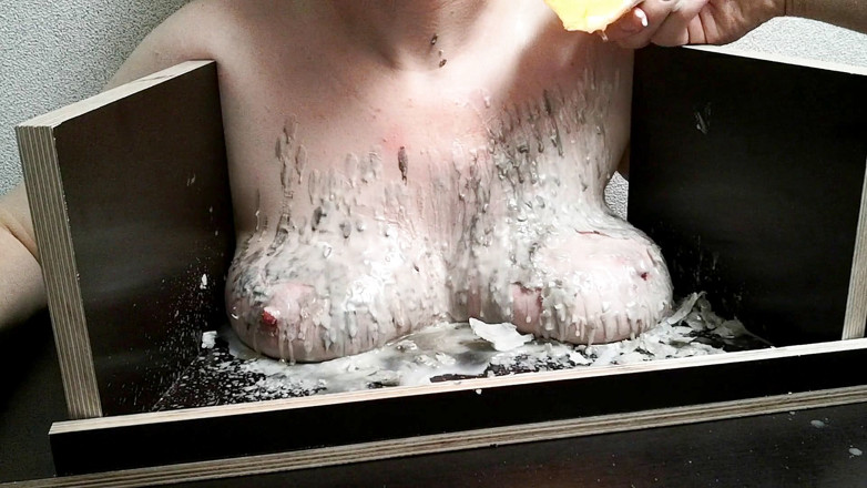 Bouncy Tits Action: Mesin waxing tetek 3