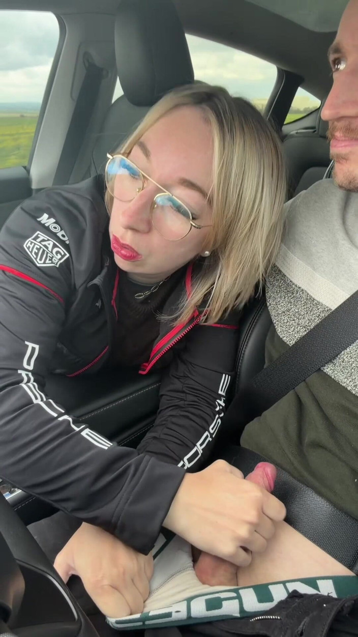 GIULIANA_OFFICIEL: Soy Un Desastre Mientras Conduzco a Mi Novio Y Paso...