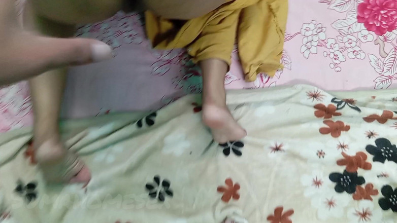 Sumahomesex: muslim hijaabi naukar ke saath seksi grihini