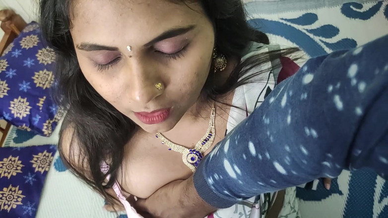 Vaigavarun45: Sari, seins sexy, presse nombril, doigtage avec décolleté, romance par...