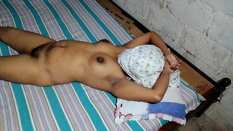Sweety In Bed: Indische heiße desi-tante muschi lecken und fingern