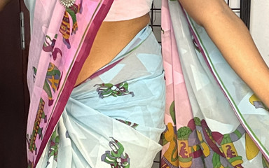 South Queen Swetha: Mencuba saree India