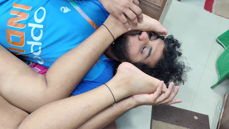 Vaigavarun45: Beso de pies con lamer agujero anal