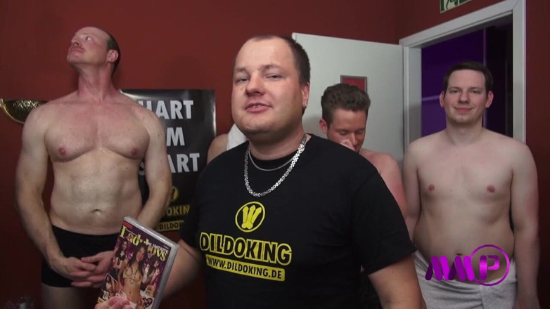 GERMAN MMP: Festa completa gangbang com alemã peituda madura Julia exclusiv