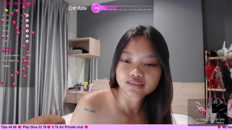 Cupcake: Baise-moi la chatte. Je vais l'ouvrir pour vous - webcam