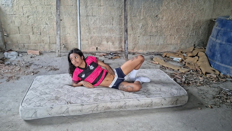 Jasmine santana: Бить только по заднице худой девушке