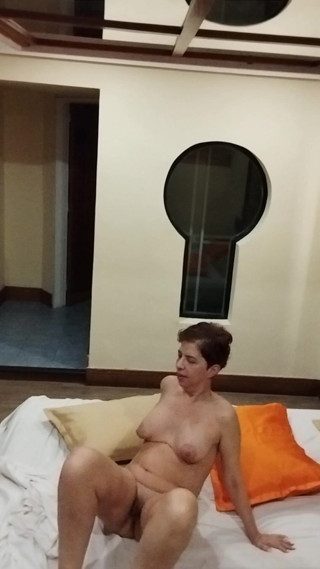 MaturecoupleVe: Di Sauna Dan Kemudian Kongkek Baik Dalam Gaya Doggy
