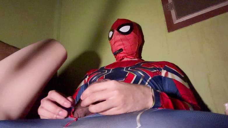 SinglePlayerBKK: Homem-aranha fodendo boneca sexual