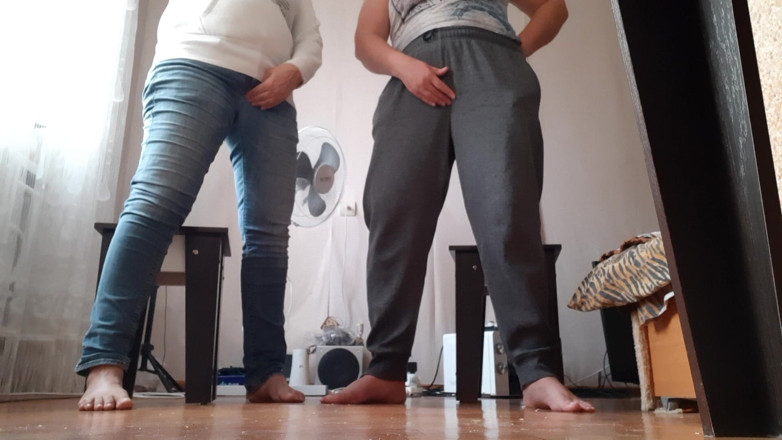 Lesbian-candys: We Masturbate with Our Stepsister in Clothes so That Our...