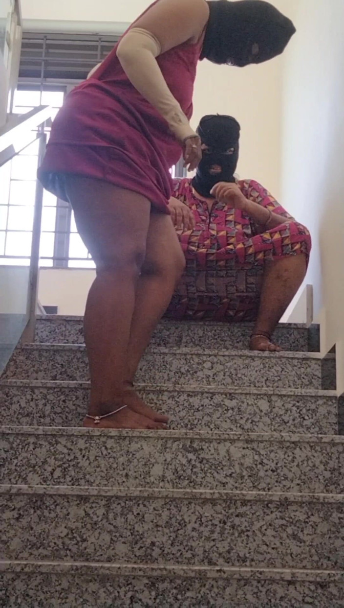 Benita sweety: Tangga tiri seks berdiri seks bertiga panas