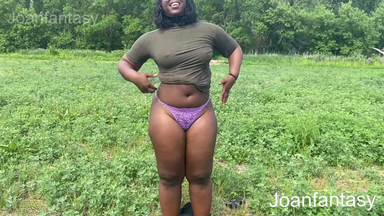 Joanfantasy: Je me baise au milieu d’un champ
