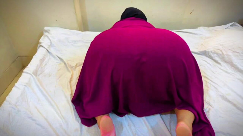 Your Boy's Cum: Aku nggak bisa memulai hariku tanpa ngentot bantal karena aku...