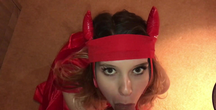 Samantha Flair: Scarlet Witch - regardez la magie à la fin !