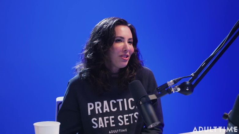 Adult Time Podcast: Casey Calvert: Parodie tygřího krále, syndrom podvodníka &amp; BDSM | čas pro dospělé...