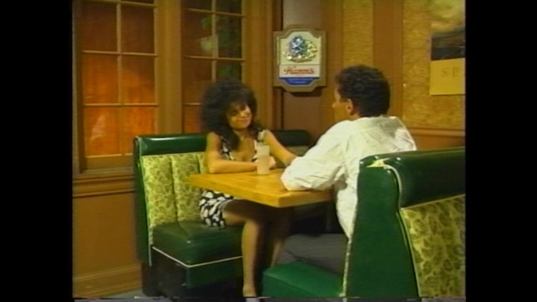 Vintage megastore: Ze wordt genoten om op de eettafel te worden geneukt...