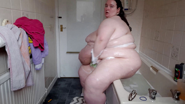 SSBBWLadyBrads: SSBBW badrum maglek &amp;dusch
