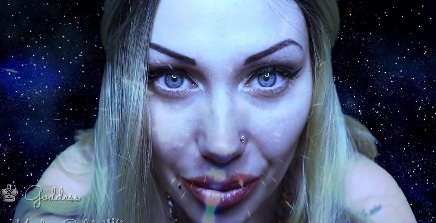 Goddess Misha Goldy: La nuit, ta conscience est déjà moins active ! la nuit...