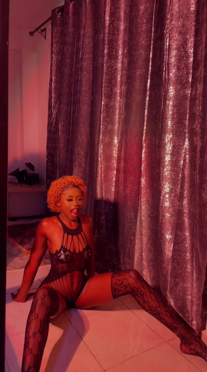 Chickysue: Dança sexy de lingerie