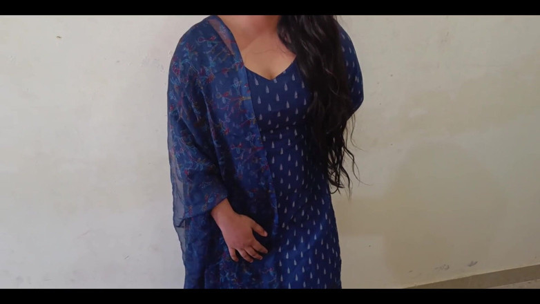 YOURAMRITA04: Fată indiancă sexy musulmană se fute cu fratele vitreg și el...