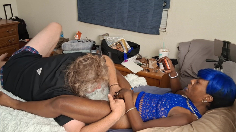 Trapper Woodstock: Blue Nasty prend un creampie