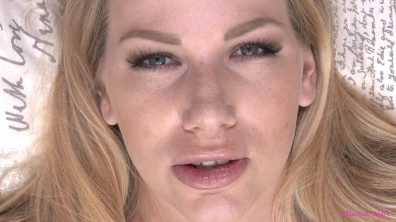 DanielleMaye: Трах крупним планом