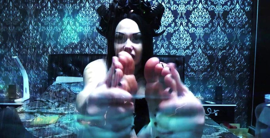 Goddess Misha Goldy: Я прийшов до тебе вночі, і я тут для того, щоб спокусити вас! Ти знаєш, що я суккуб