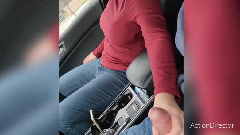 Ladyandme: Cewek dengan celana dalam seksi ini lagi asik mainin kontolnya...