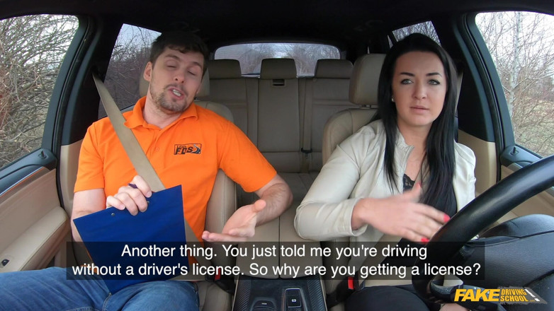 Fake Driving School: Žák ohnutý a ošukaný