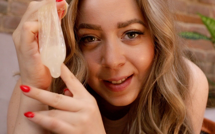 ElleEros: Checca che mangia figa (con CEI)
