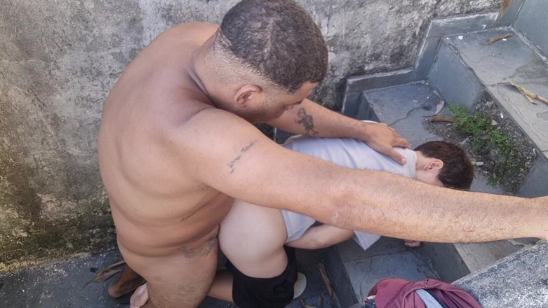 Bebes vagabundas: Suami yang nggak setia di tangga sama 100% seks anal