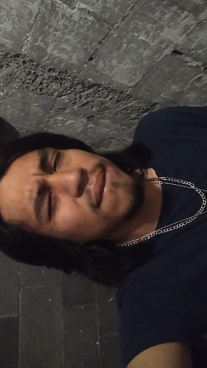 AlexAlejandro13: Innan jag går med mina vänner