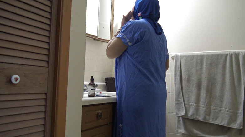 Souzan Halabi: Une Arabe marocaine se fait éjaculer dans la chatte avant de...