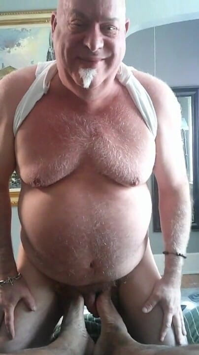 beardaddychub: 足フェチ!