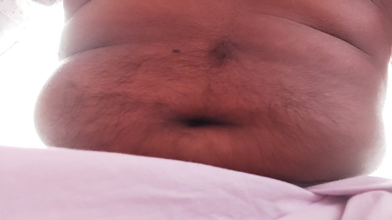 Queenstarss: Desi Navel