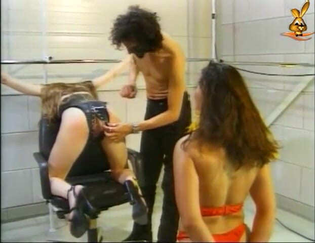 House of lords and mistresses in the spanking zone: Sexo pervertido todo el camino