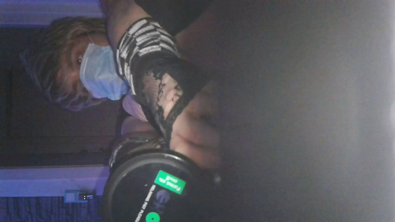 Zephyr cerberus: VEDERE LA PERSOANA 1 - Sissygasm cu vibrator blănos vibrator