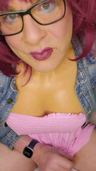 Juniperberi29: Pink dress wanking fun