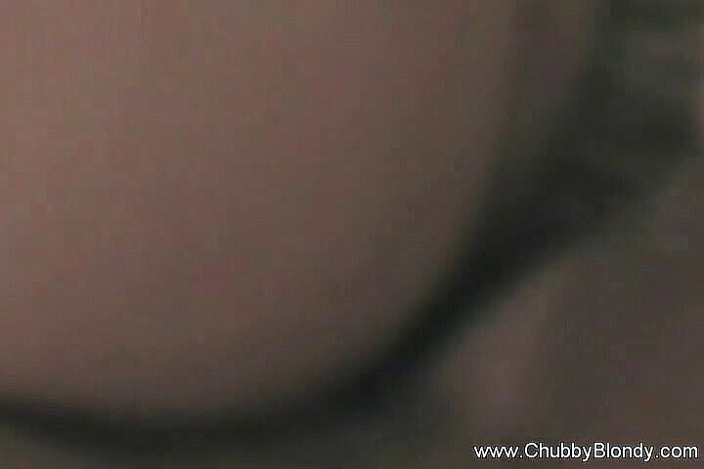 Chubby Blondy: Le piace il gioco bondage