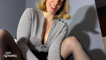 Miss Adrastea: Seu orgasmo me pertence!