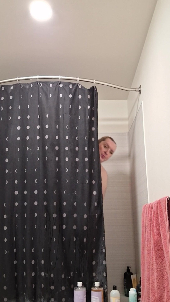 Princess Udders: Princesse mamelles danse sous la douche !