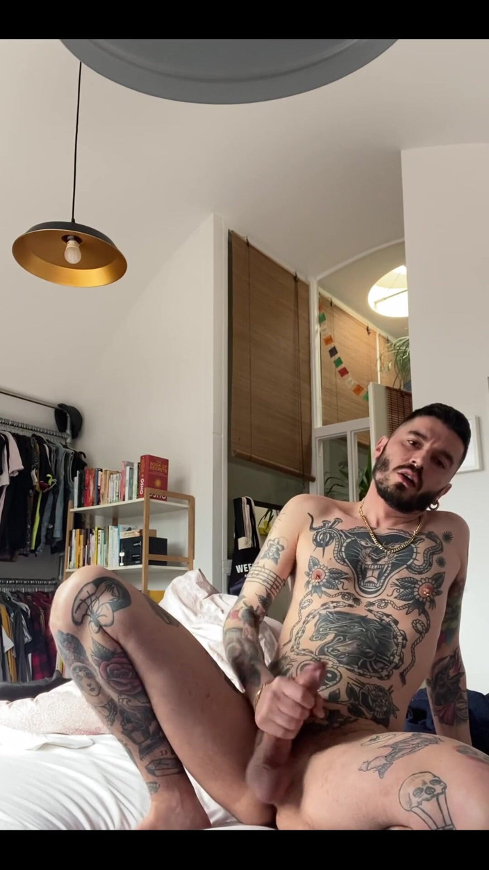 Stallion papi: Masturbando Tatto