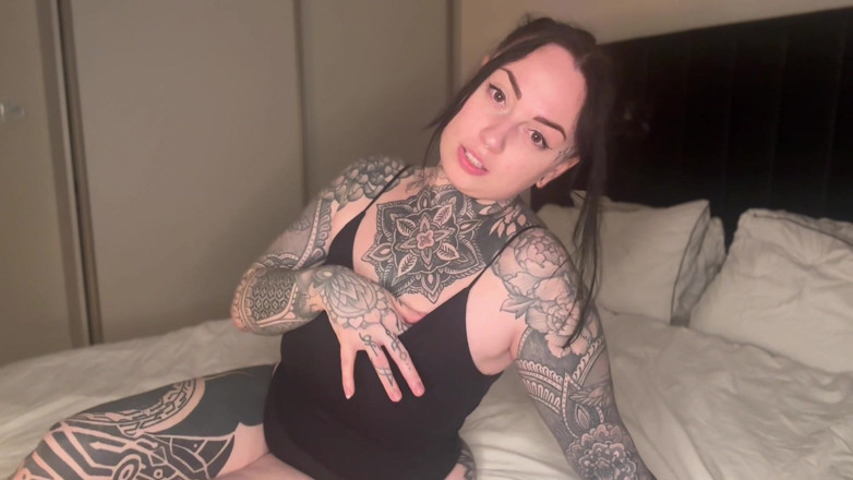 Miss Valentina: Anonym uttagsautomat Findom
