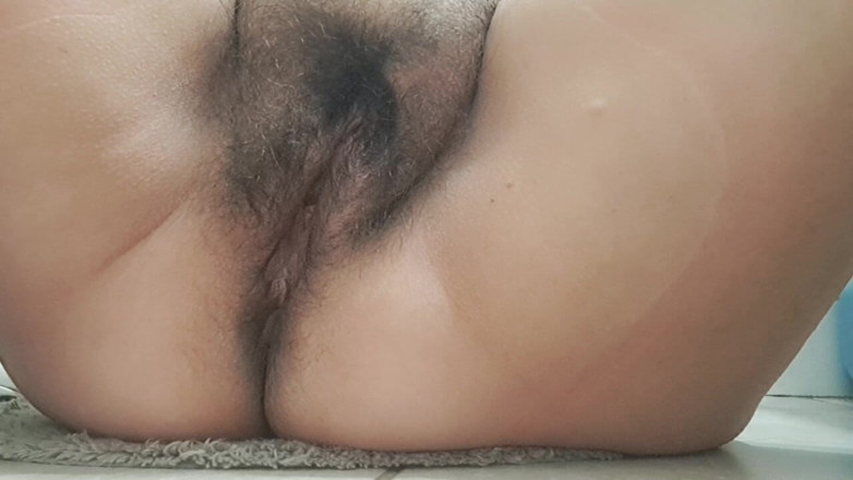 Mommy big hairy pussy: Harig poesje rijpe gilf