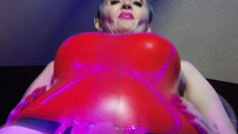 Eva Latexxx: Dominatrice in gomma rossa eva lattice dominazione femminile bDSM sola...